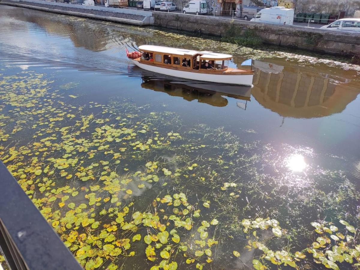 Baltic Amber In Diplomatic District & Free Parking Apartment Riga Bagian luar foto