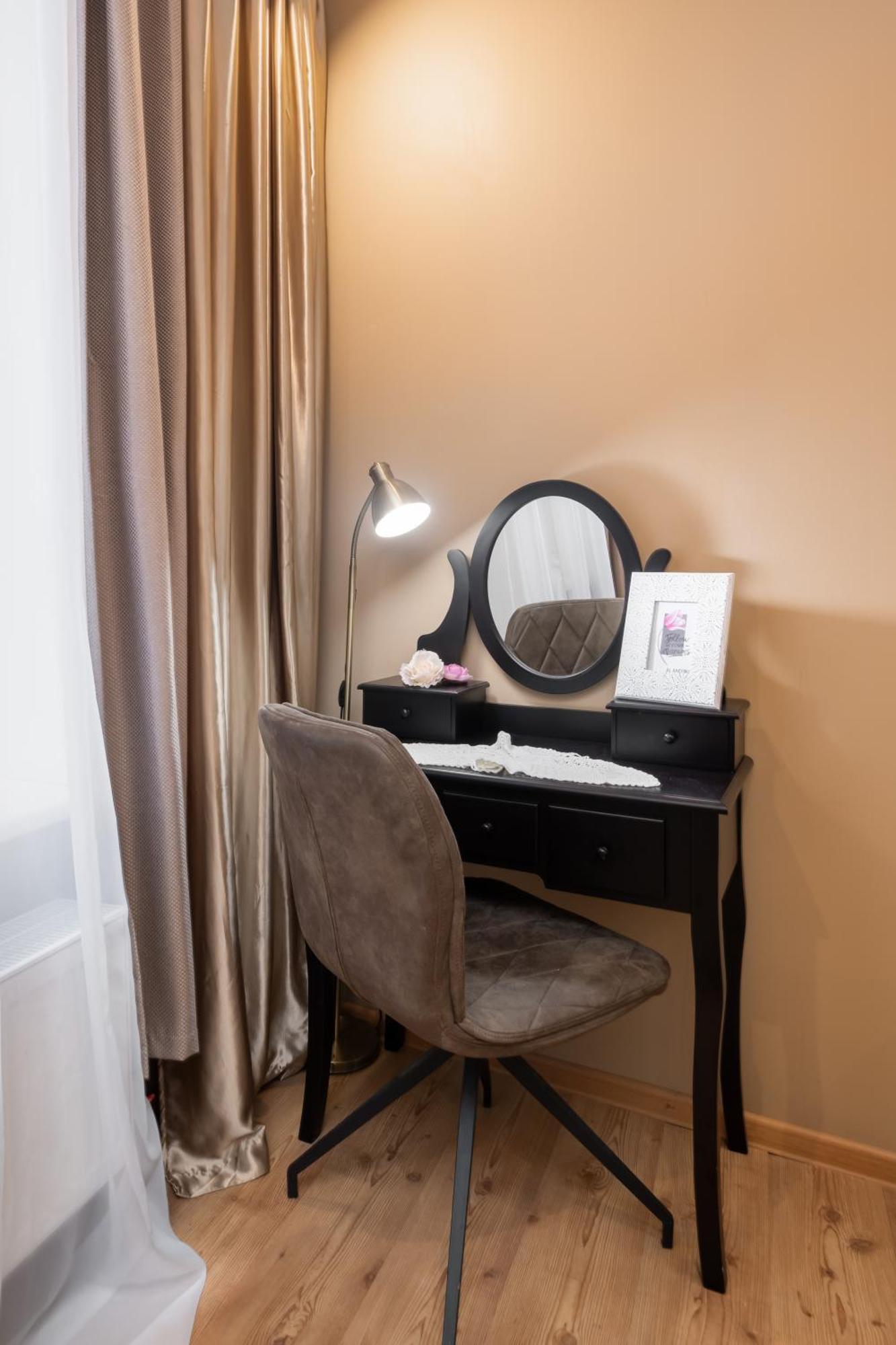 Baltic Amber In Diplomatic District & Free Parking Apartment Riga Bagian luar foto