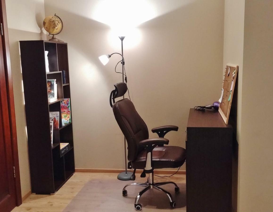 Baltic Amber In Diplomatic District & Free Parking Apartment Riga Bagian luar foto