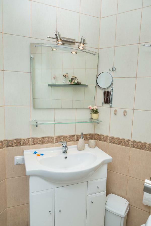 Baltic Amber In Diplomatic District & Free Parking Apartment Riga Bagian luar foto